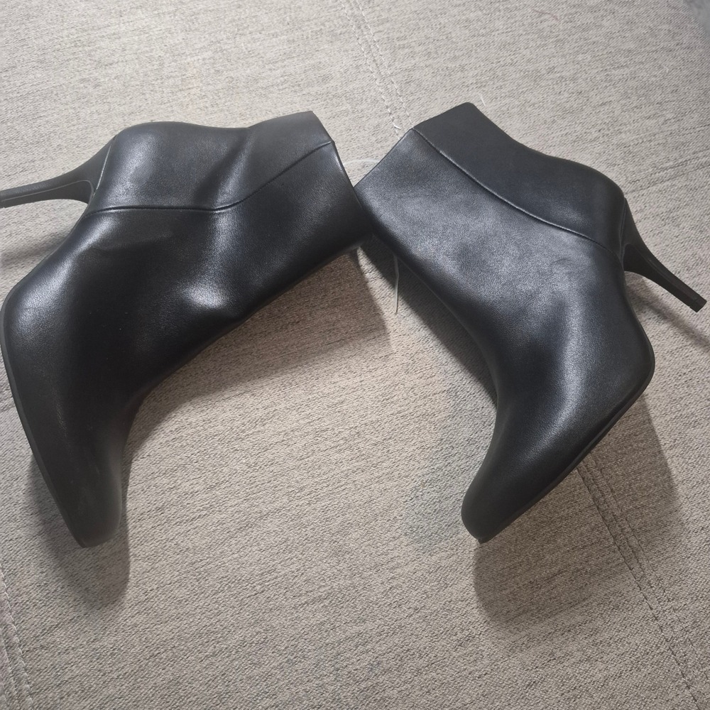 Black Pointed Toe Stiletto Ankle Boots with Ortholite Comfort Insoles